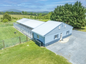 The Sunny Ridge Kennel Office